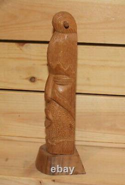 Vieille Figurine Tribale De Sculpture À La Main Africaine