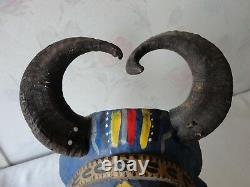 Vieille Main Sculptée En Bois Folk Art Masque Mur Suspendu Ram Horns Colorful & Creepy