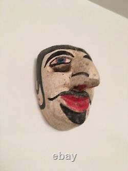 Vieille Pièce De Musée D'art Populaire Sculptée En Bois De Masque De Festival Mexicain Ou Guatémaltèque