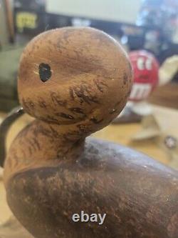 Vieux Oiseau Sculpté en Bois sur Bois Flotté de la Côte du Maine