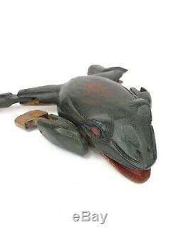 Vintage 10 Sculpté À La Main Art Populaire Peint Frog Ice Spear Pêche Leurre Lure Monnaie