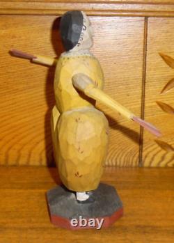 Vintage 1983 Larry Koosed Art Populaire en Bois Sculpté Femme avec Éventails Tourbillon 8