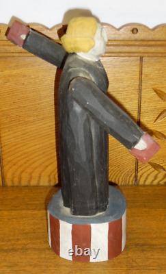 Vintage 1984 P Koosed Art populaire en bois sculpté Whirligig Juge Justice Égalité 10
