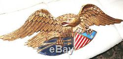 Vintage American Folk Art Eagle Avec Bouclier, Fabriqué Par Carving Artistique Co. Boston