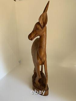 Vintage Sculpture Main Sculptée Bois Gazelle Impala Antelope Mama Allaitement Bébé 13