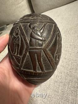 Visage de banque en noix de coco sculptée, art populaire, période coloniale espagnole, République mexicaine, 18e/19e siècle